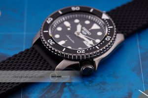 Đồng hồ Seiko 5 Sports SRPD65K2S 5