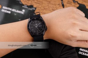 Đồng hồ Seiko 5 Sports SRPD79K1S 4