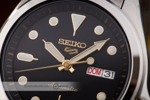 Đồng hồ Seiko 5 Sports SRPE57K1 4