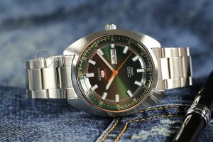 Đồng hồ Seiko 5 Sports SRPB13K1 0