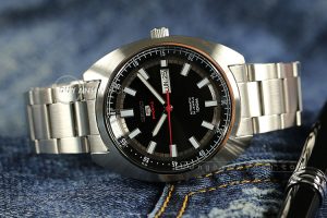 Đồng hồ Seiko 5 Sports SRPB19K1 0